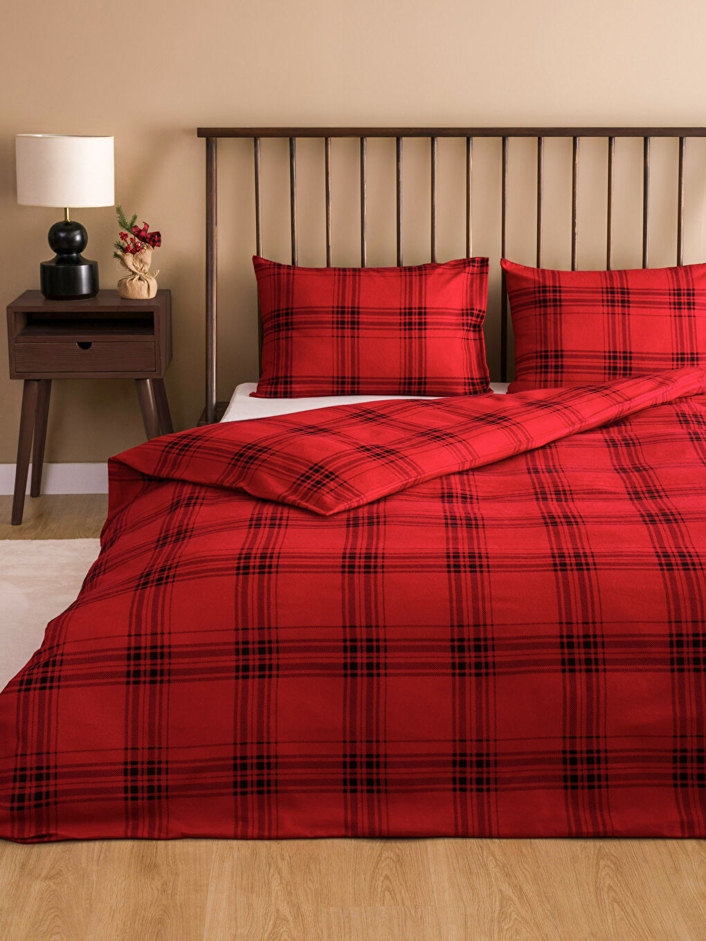 Karışık Desenli Çift Kişilik Nevresim Seti