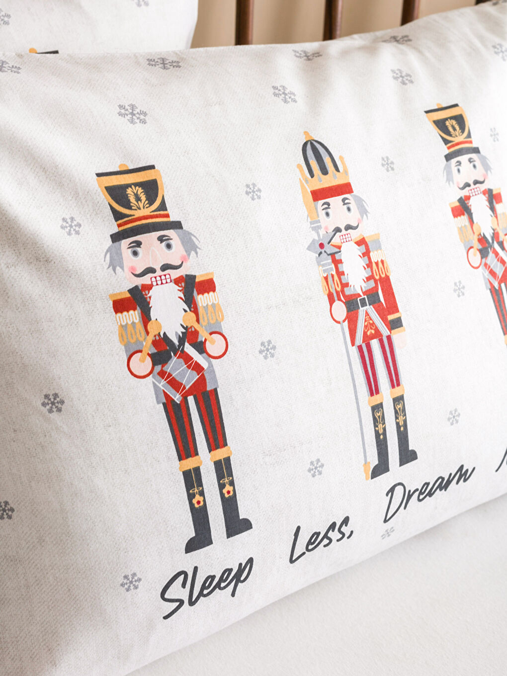 Karışık Fındıkkıran Baskılı Pamuk Yastık Kılıfı 2'li 50x70 cm-2