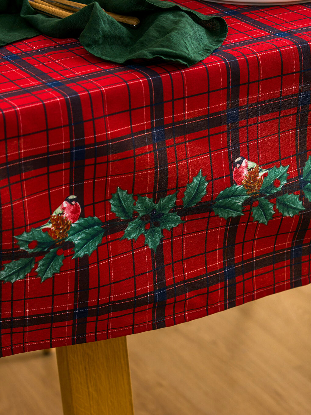 New Year Themed Table Cloth 150x200 Cm-3