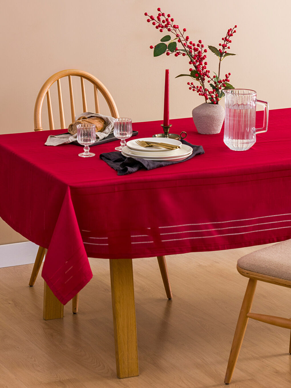 مفرش مائدة مخطط 150x200 سم