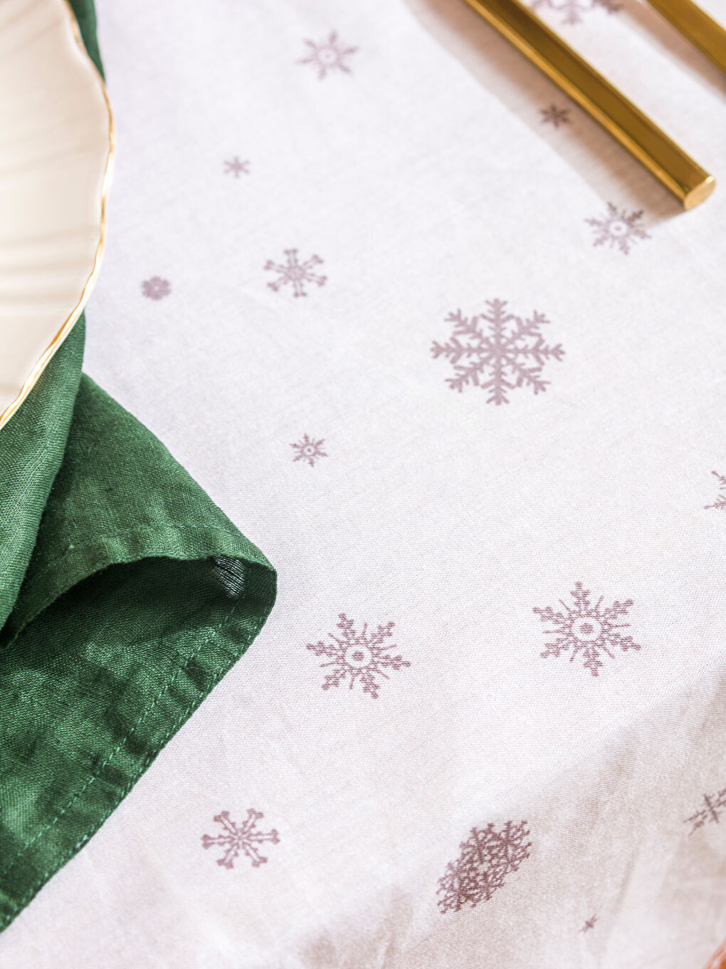 Kahverengi Yılbaşı Temalı Masa Örtüsü 150x200 cm-6