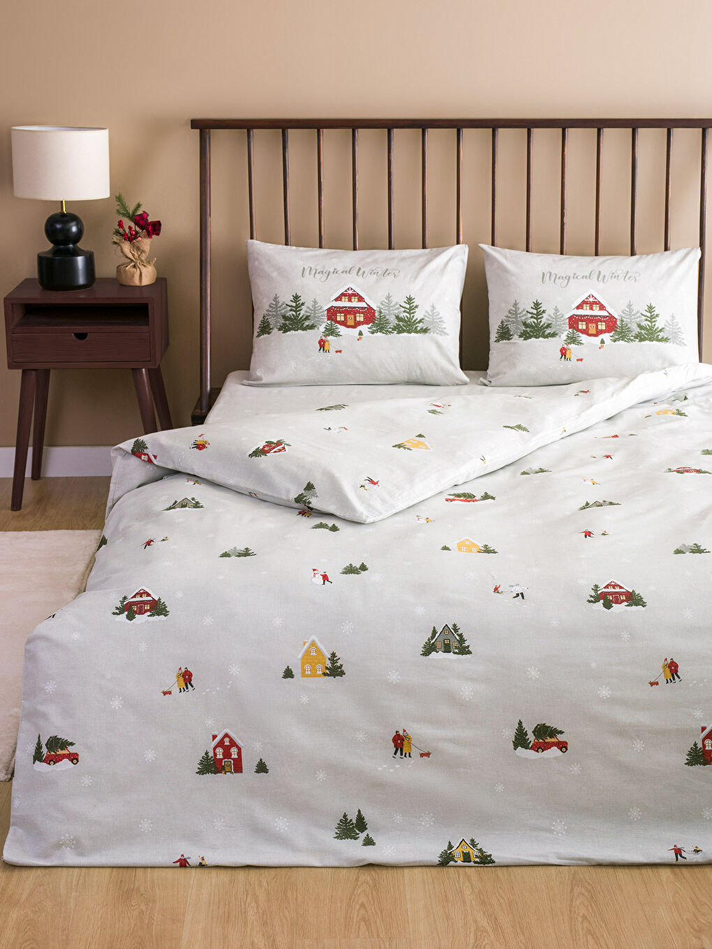 Karışık Yılbaşı Temalı Çift Kişilik Nevresim Takımı