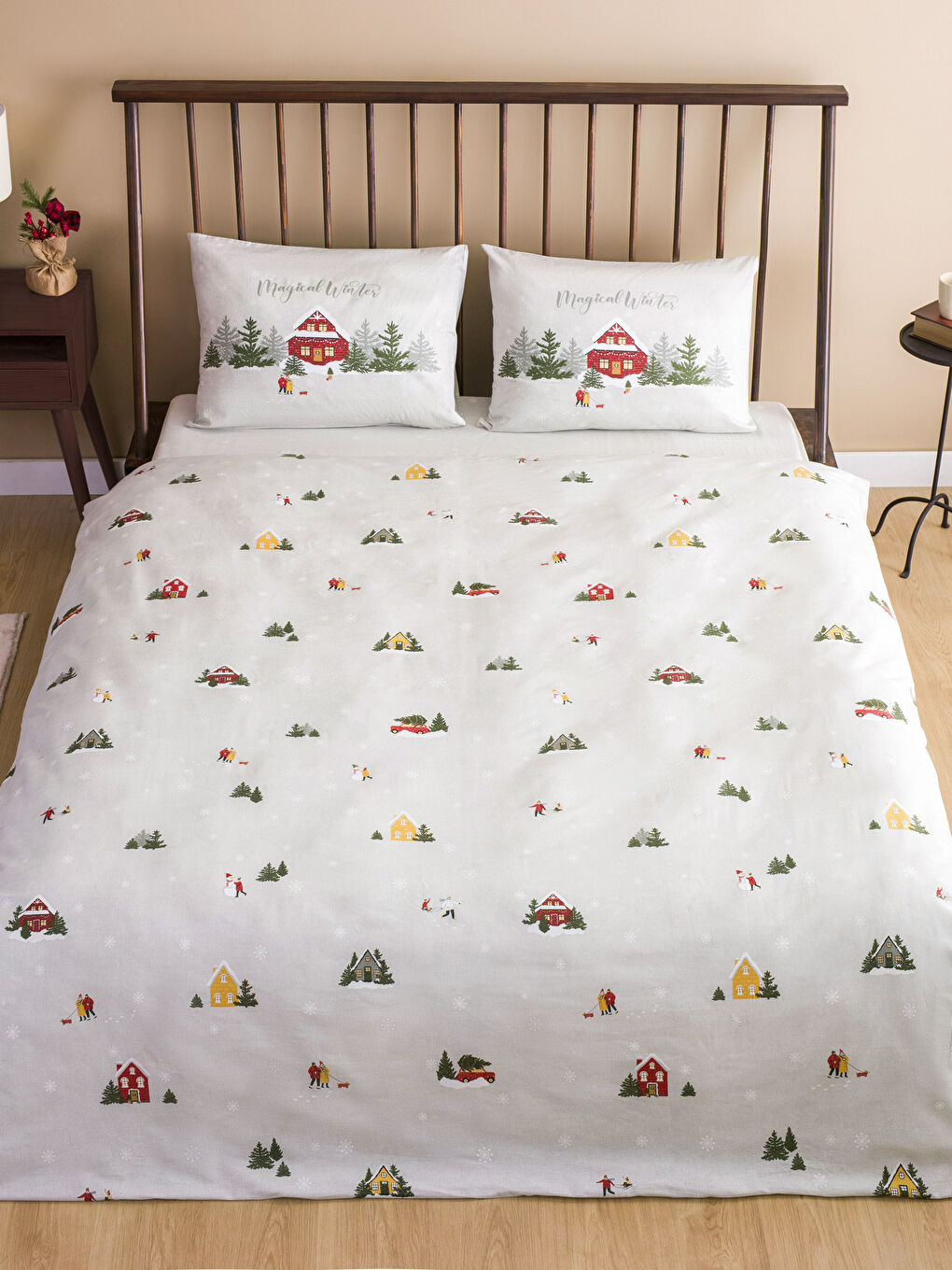 Karışık Yılbaşı Temalı Çift Kişilik Nevresim Takımı-1