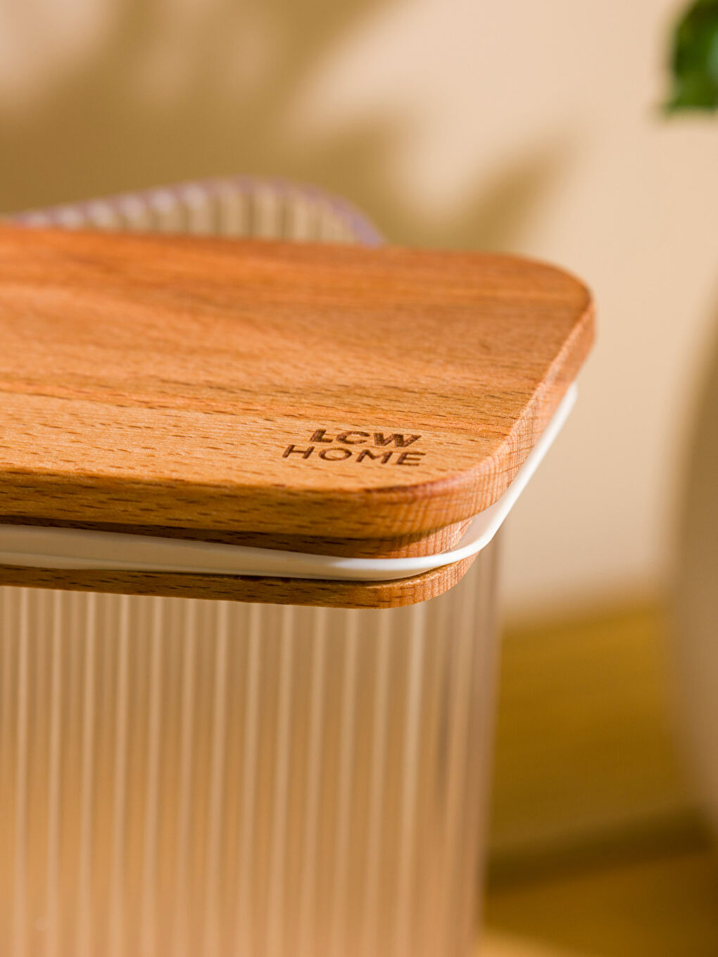 حاوية تخزين بغطاء خشبي 2 لتر-2