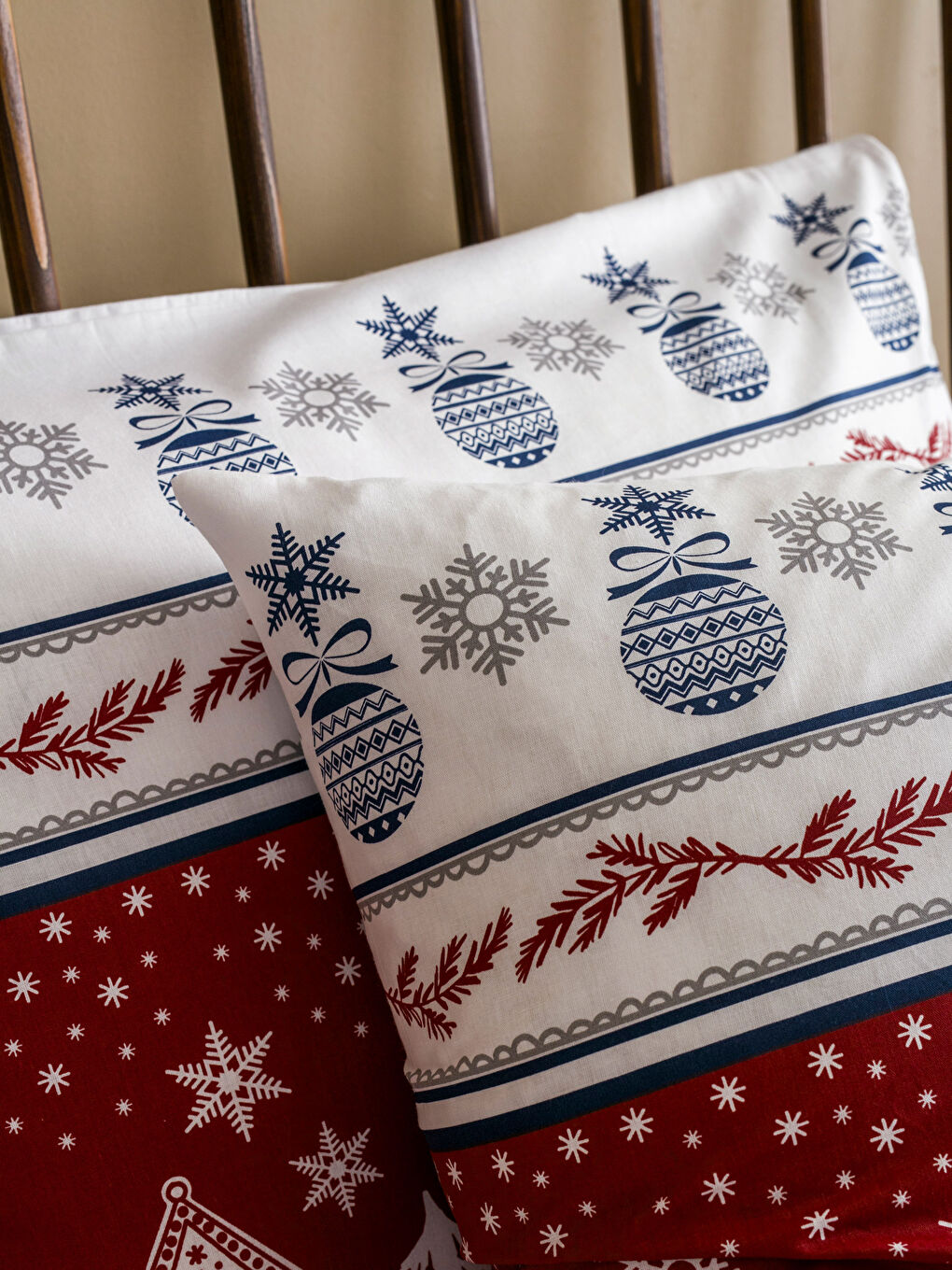 LCW HOME New Year Themed Double-Sided Duvet Cover Set -W3HP24Z8-F9C