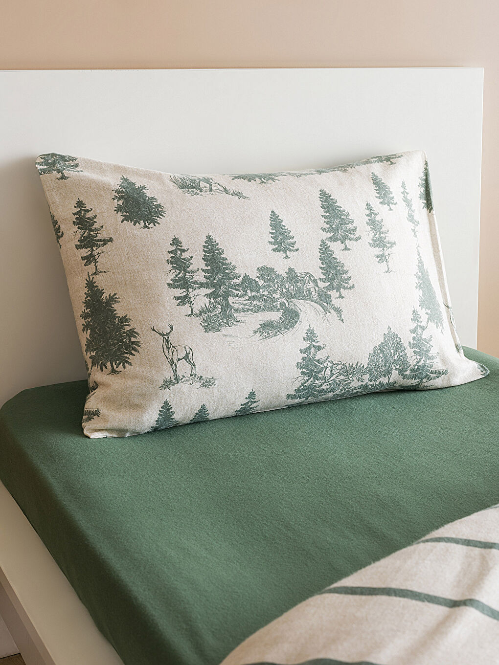 Karışık Desenli Tek Kişilik Nevresim Takımı-2