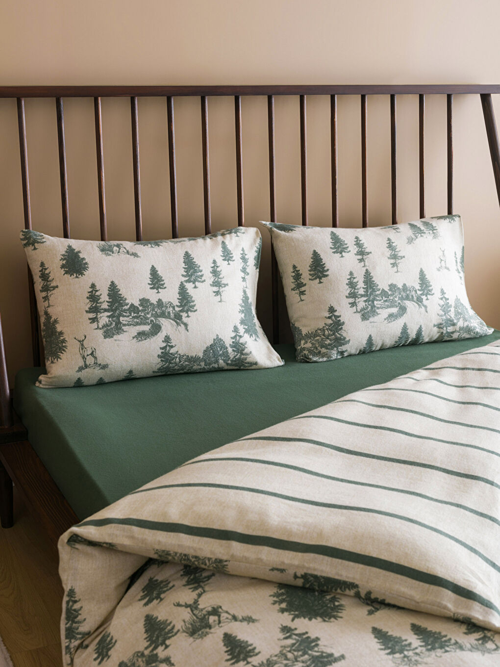 Karışık Desenli Çift Kişilik Nevresim Takımı-2