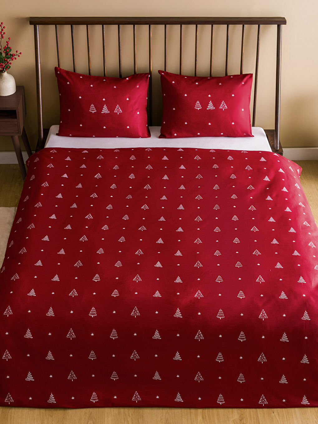 Kırmızı Yılbaşı Temalı Çift Kişilik Nevresim Seti-1