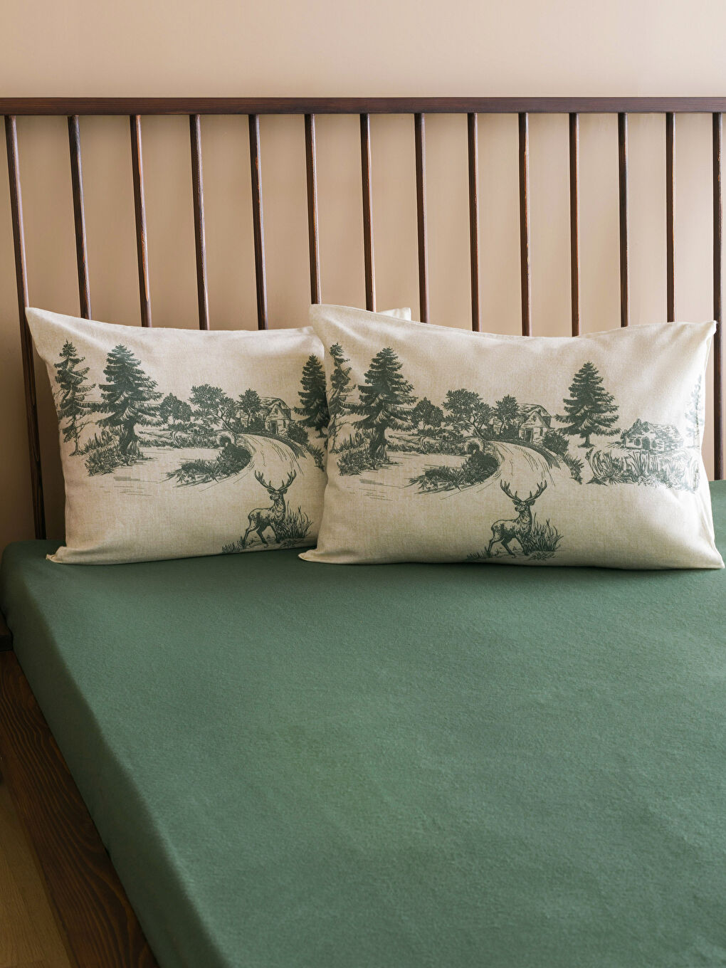 Karışık Ağaç Desenli Yastık Kılıfı 2'li 50x70 cm