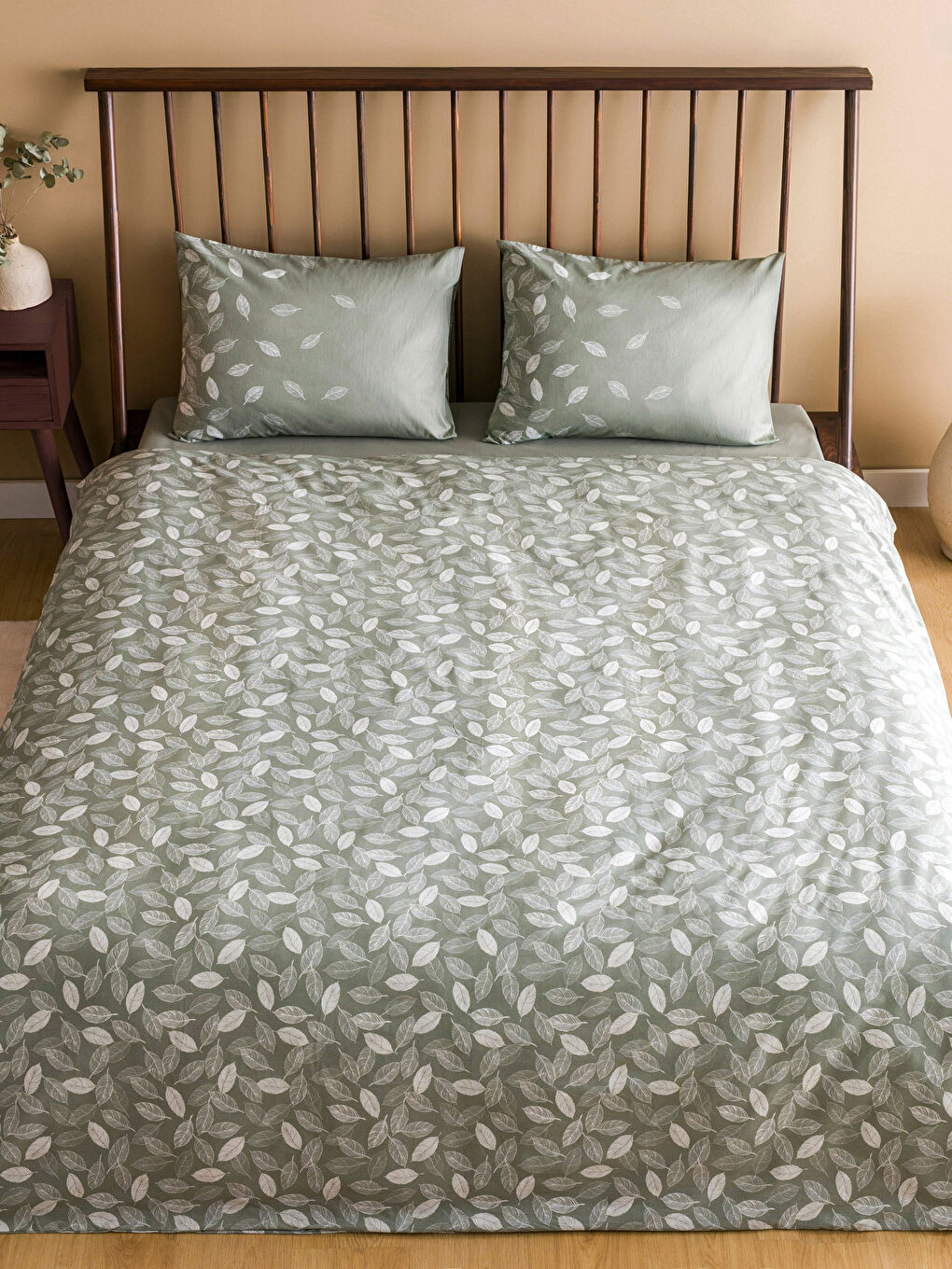 طقم غطاء لحاف مزدوج بنقشة ورق الشجر-1