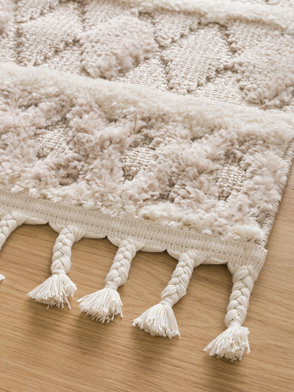 Karışık Desenli Püsküllü Halı 80x150 cm-1