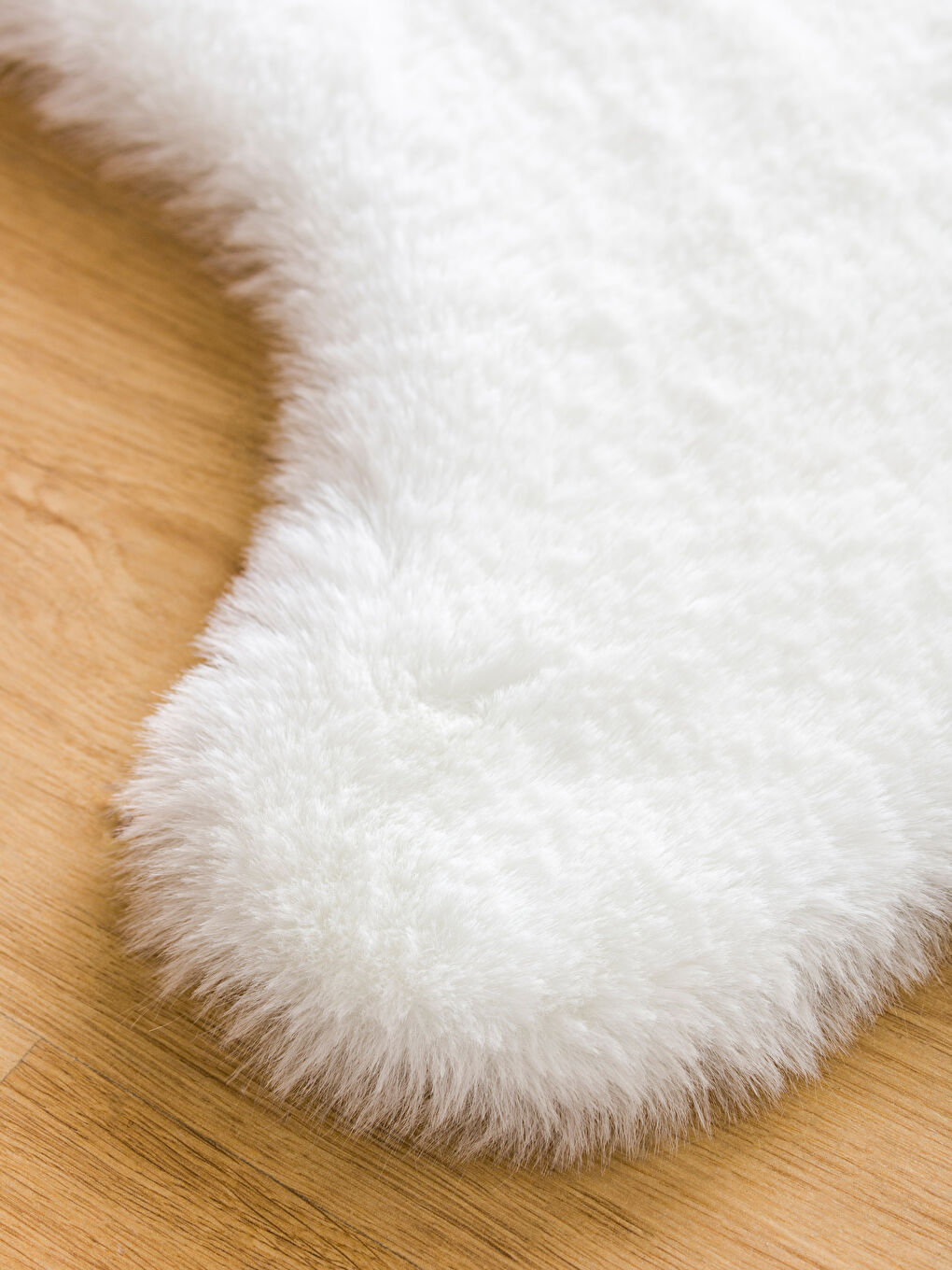 Beyaz Düz Kürk Halı 60x100 cm-1