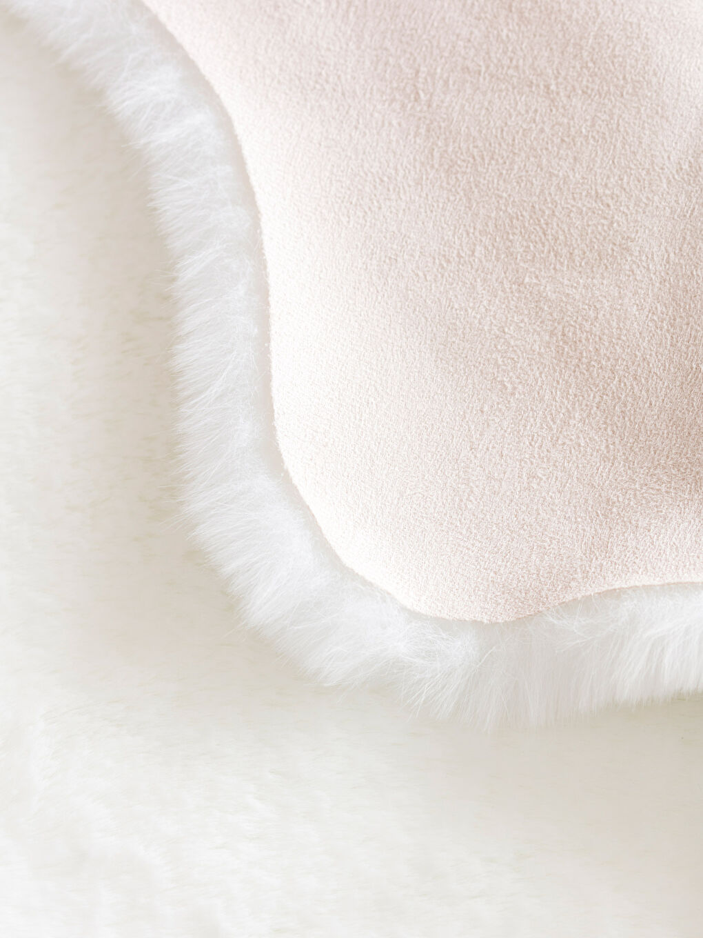 Beyaz Düz Kürk Halı 60x100 cm-2