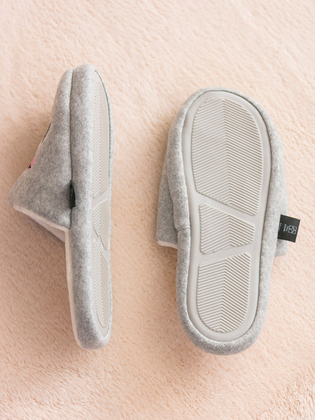 Minnie Mouse Embroidered Women's House Slippers-3