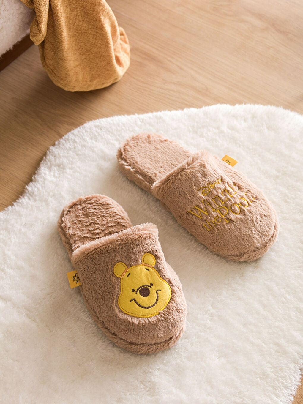 LCW HOME Winnie the Pooh Embroidered Women's House Slippers -W3HV33Z8-LQB