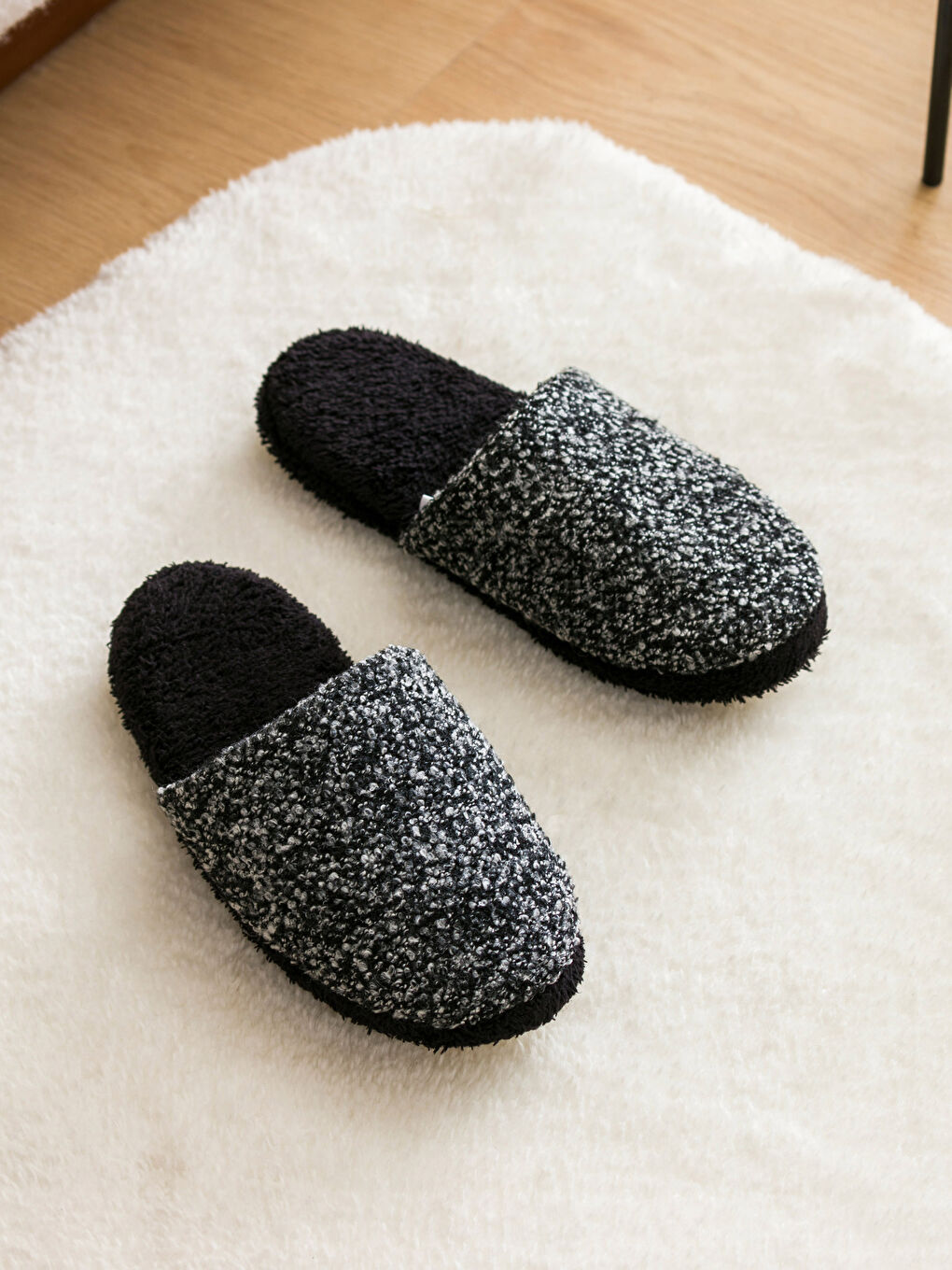 Siyah Desenli Kadın Ev Terliği-1