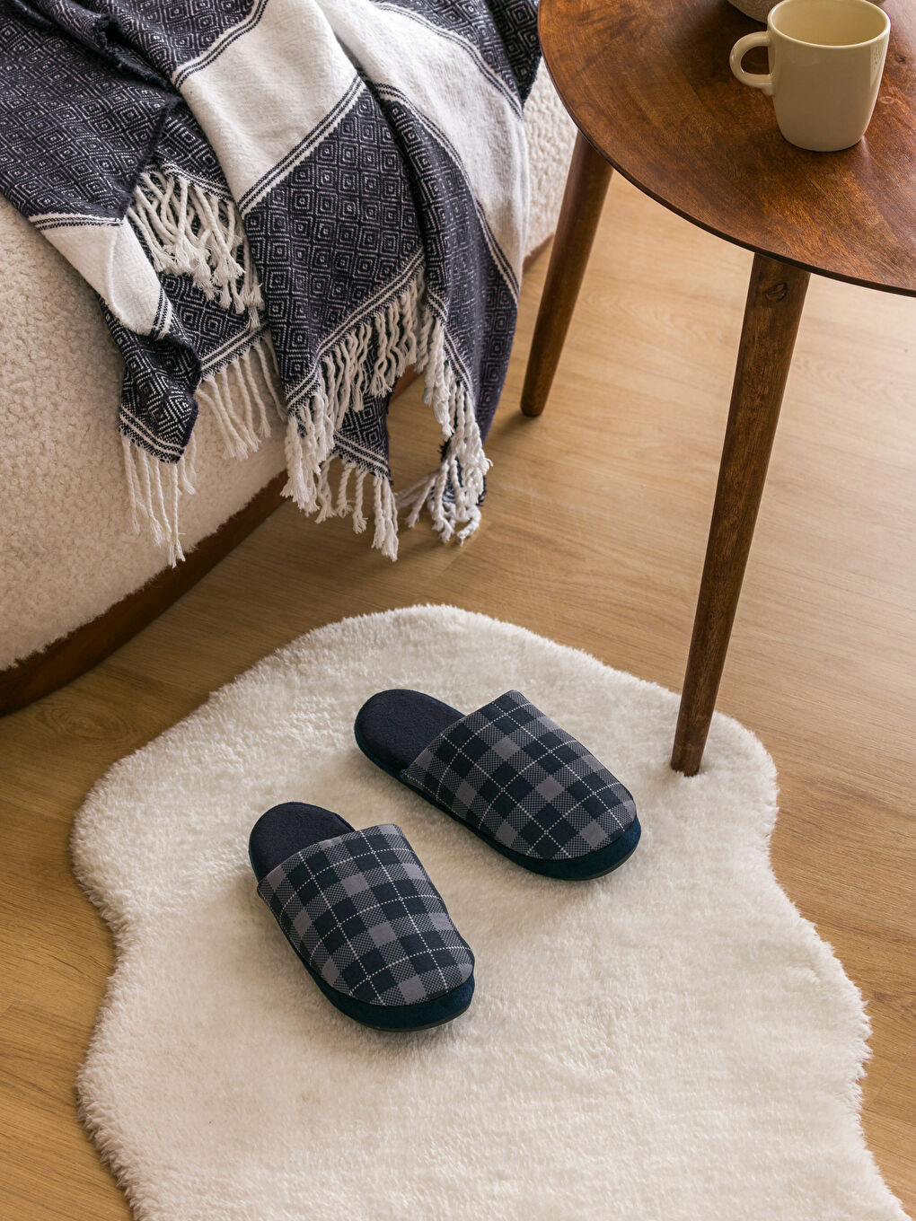 Lacivert Desenli Erkek Ev Terliği