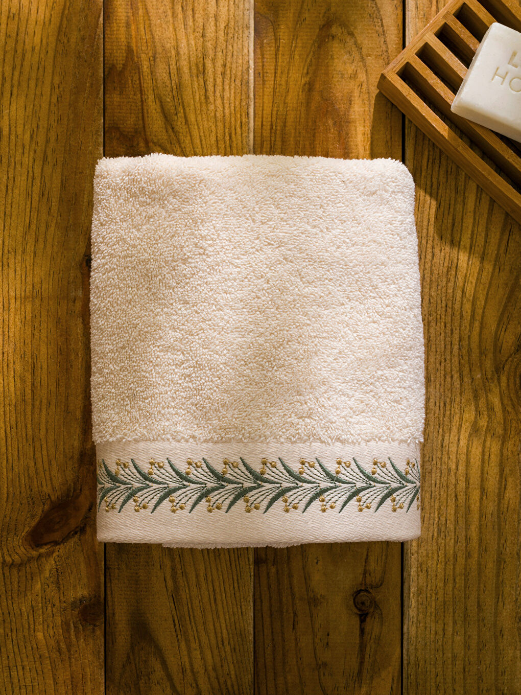 Ekru Pamuklu Nakışlı Yüz Havlusu 50x80 cm-2