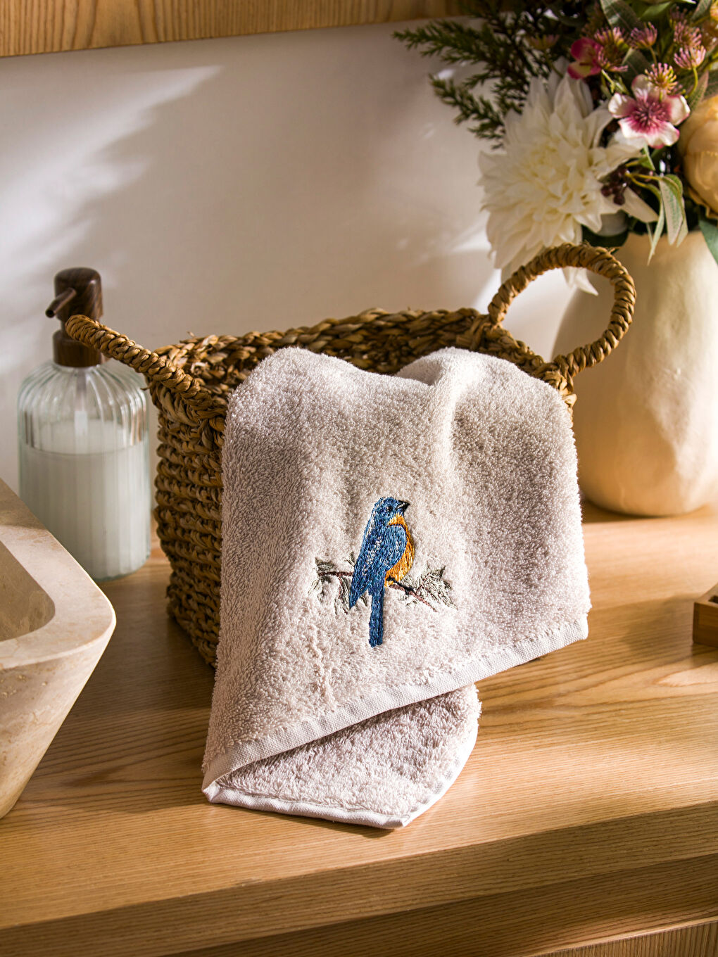 ბამბის მოქარგული სახის პირსახოცი 50x80 სმ