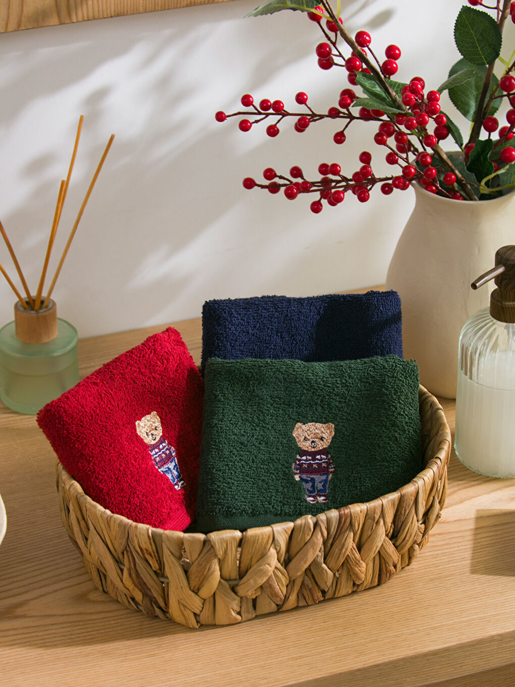 Teddy Bear Embroidered Hand Towel Set-1