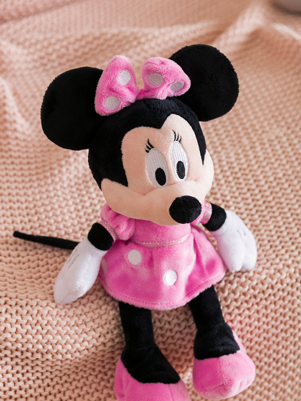 Minnie Mouse Oyuncak Figür 27 cm-2