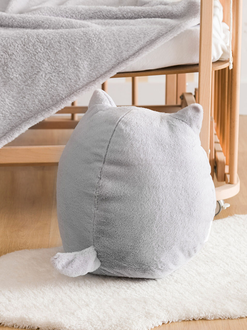 Gri Dolgulu Kedi Bebek Kırlent 38 cm-1