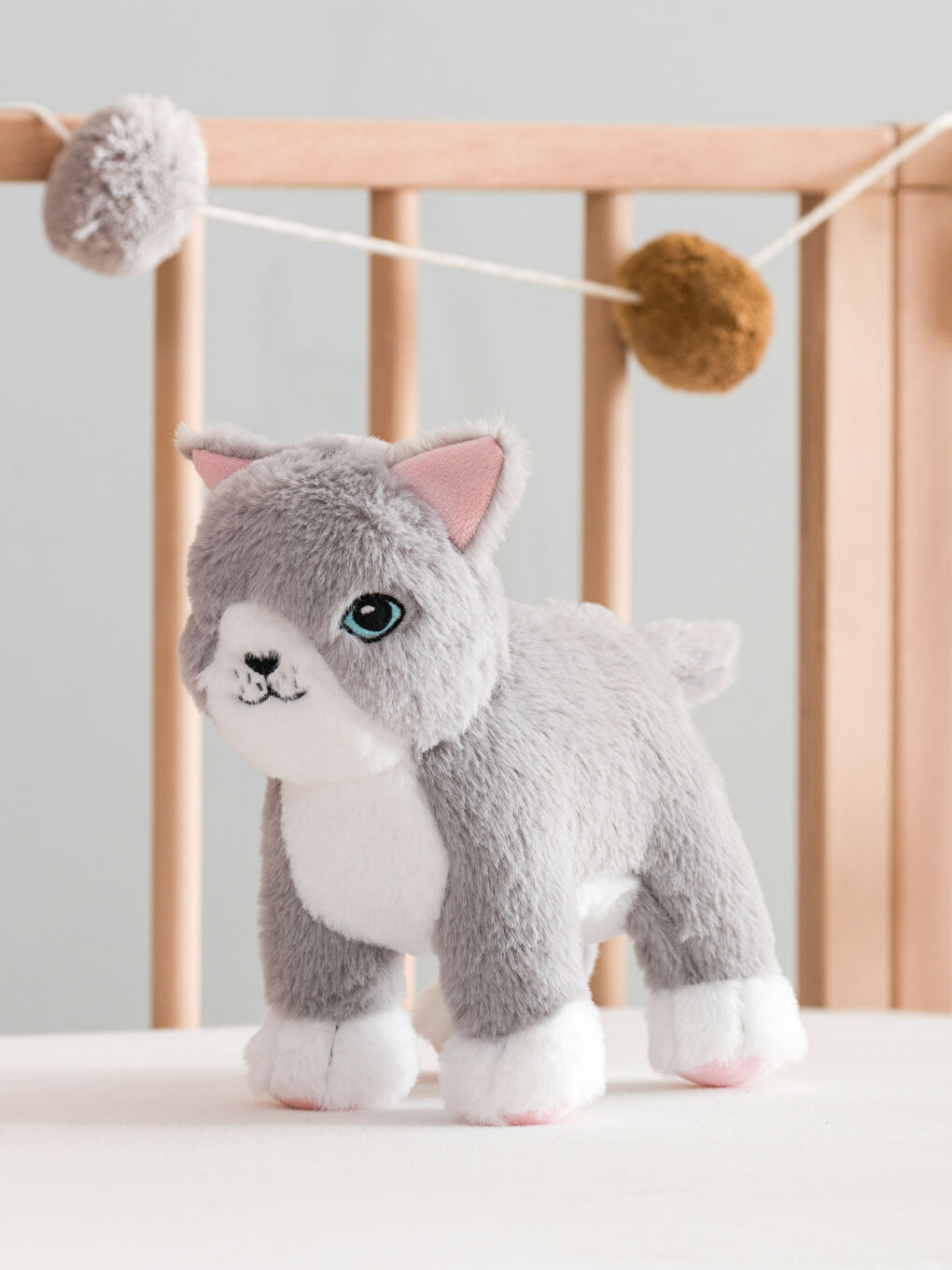 Gri Dolgulu Kedi Bebek Kırlent 25 cm