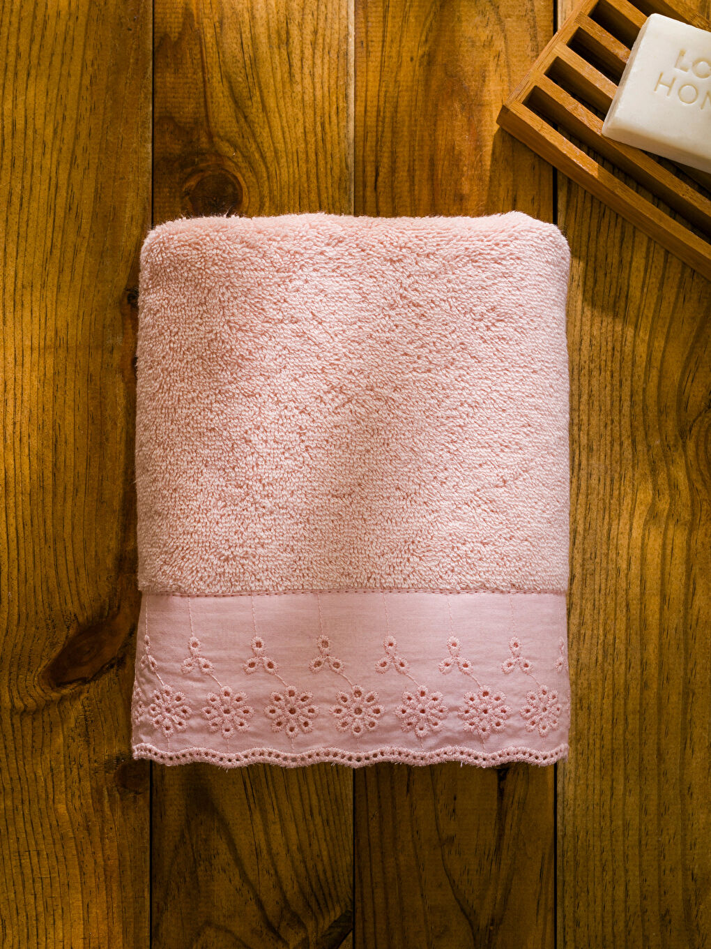 Pembe Çiçek Nakışlı Yüz Havlusu 50x80 cm-2