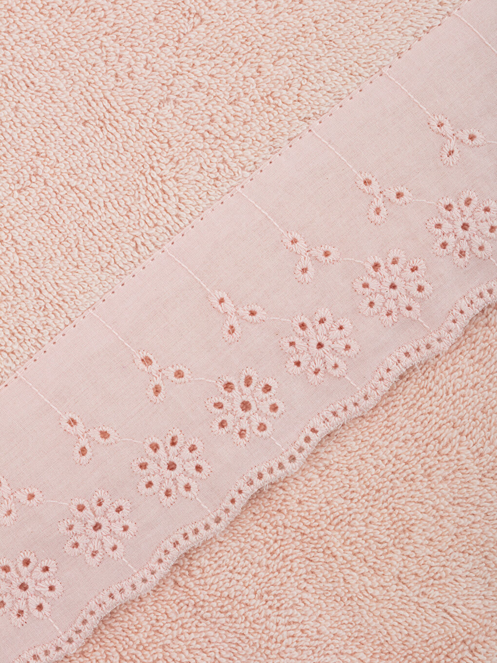 Pembe Çiçek Nakışlı Yüz Havlusu 50x80 cm-3