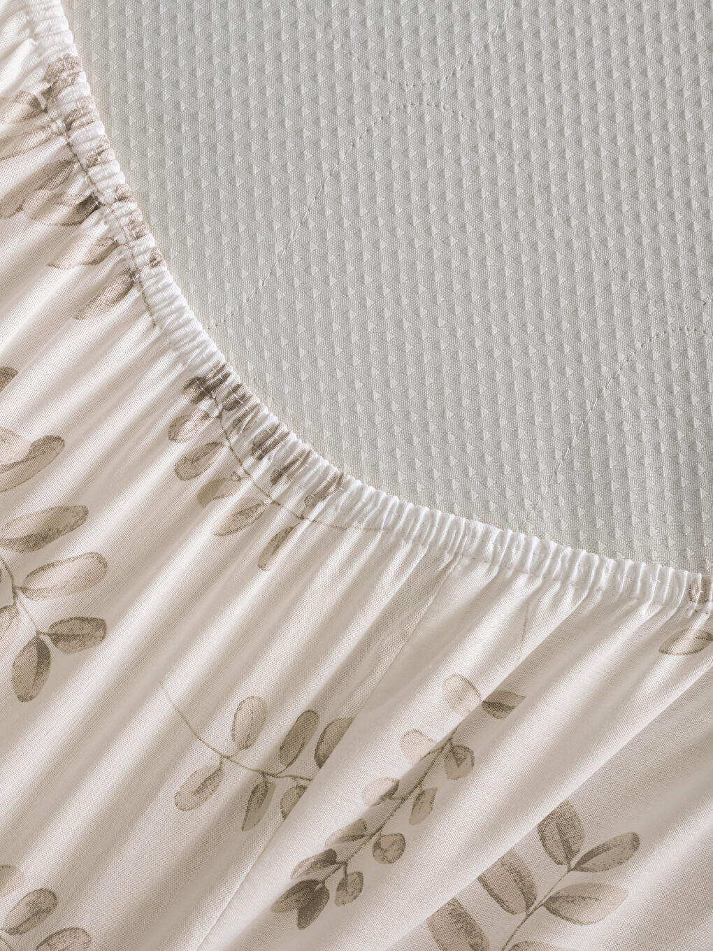 Patterned Woven Double Bed Sheet-3