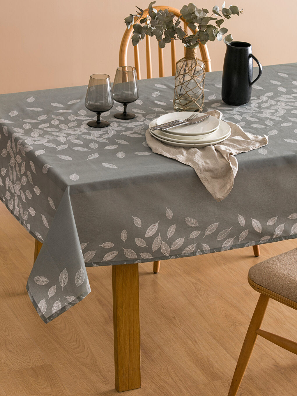 ფოთლის ნიმუშიანი სუფრის ტილო 150x200 სმ