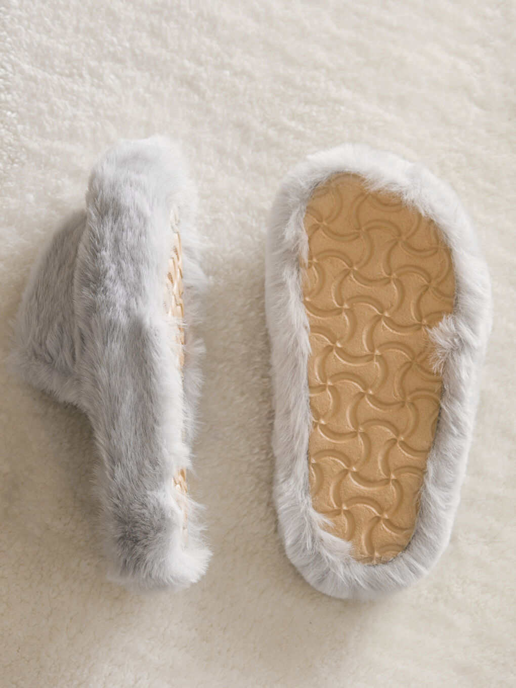 Gri Tek Bantlı Pelüş Kadın Ev Terliği-3