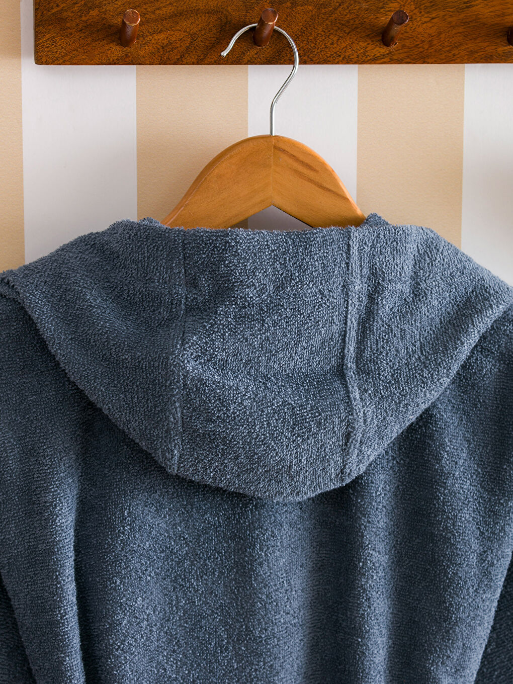 İndigo Düz Uzun Kapüşonlu Erkek Çocuk Bornoz-3