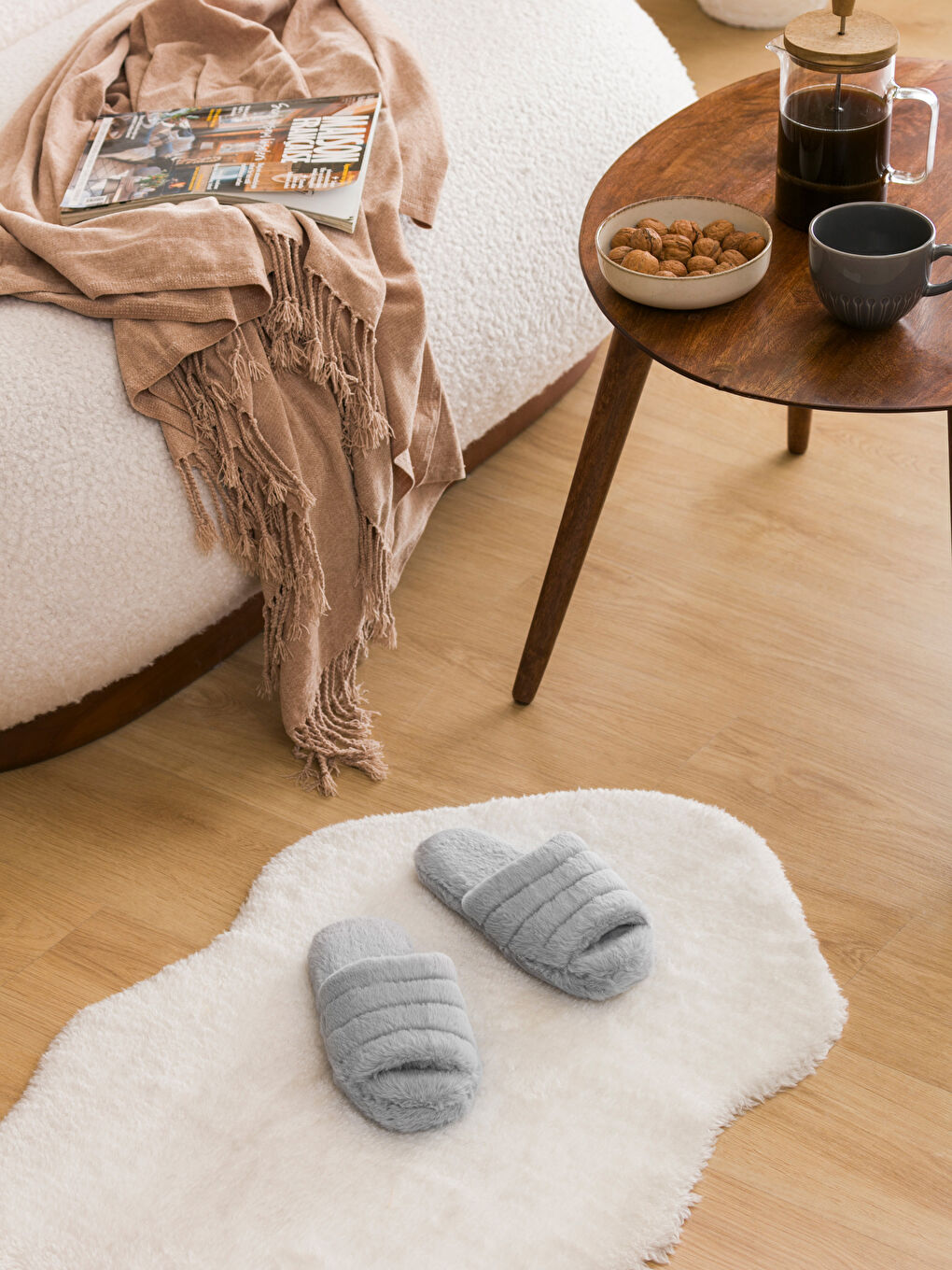 Женские плюшевые тапочки