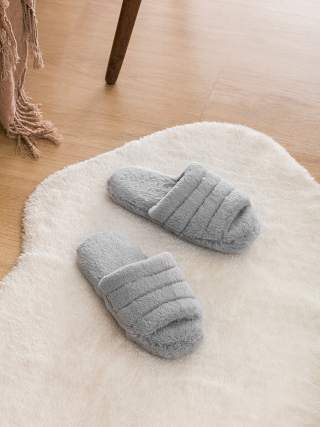Женские плюшевые тапочки-1