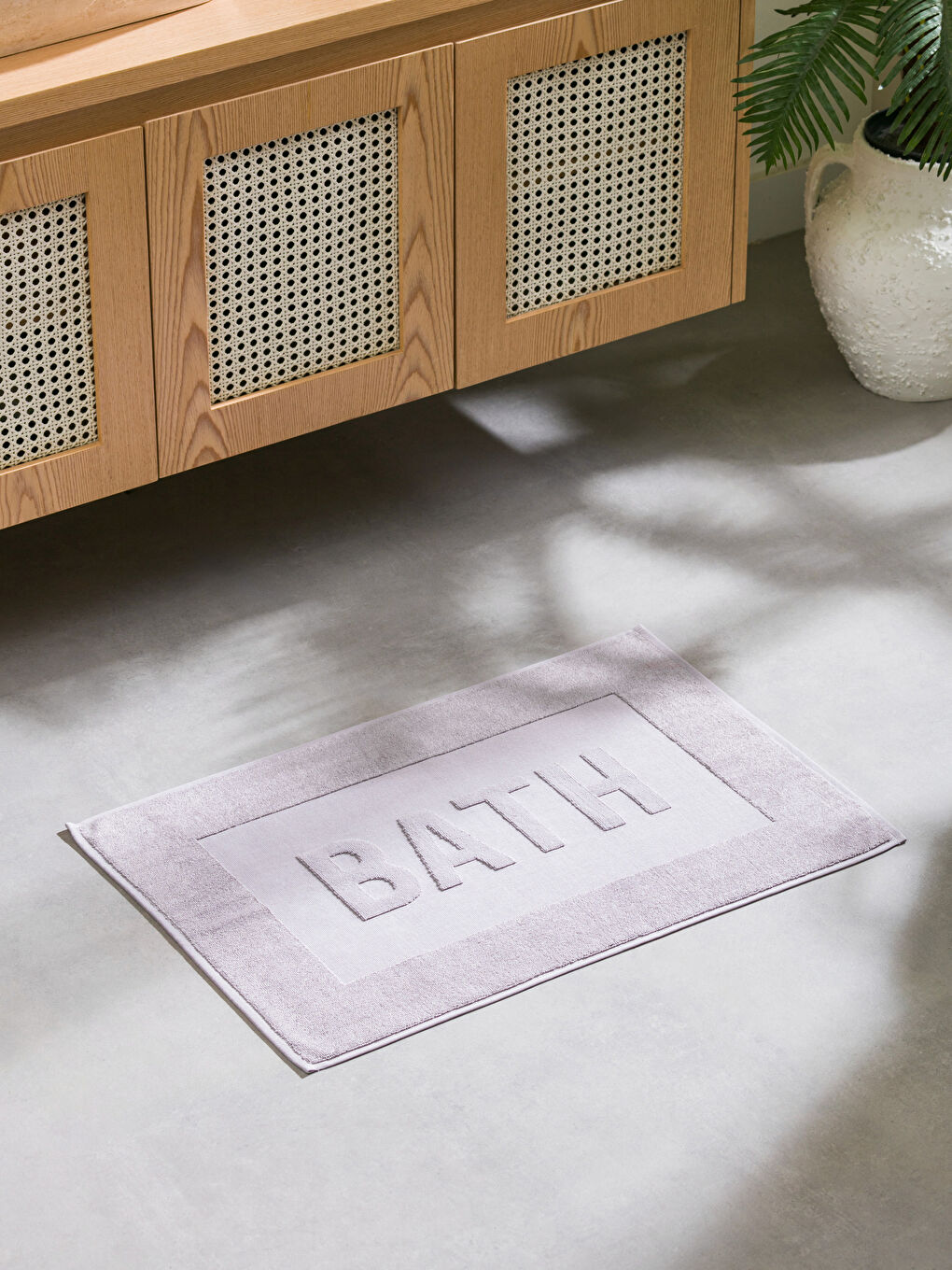 LCW HOME Mat Lila Pamuklu Yazı Baskılı Banyo Paspası 50x70 Cm