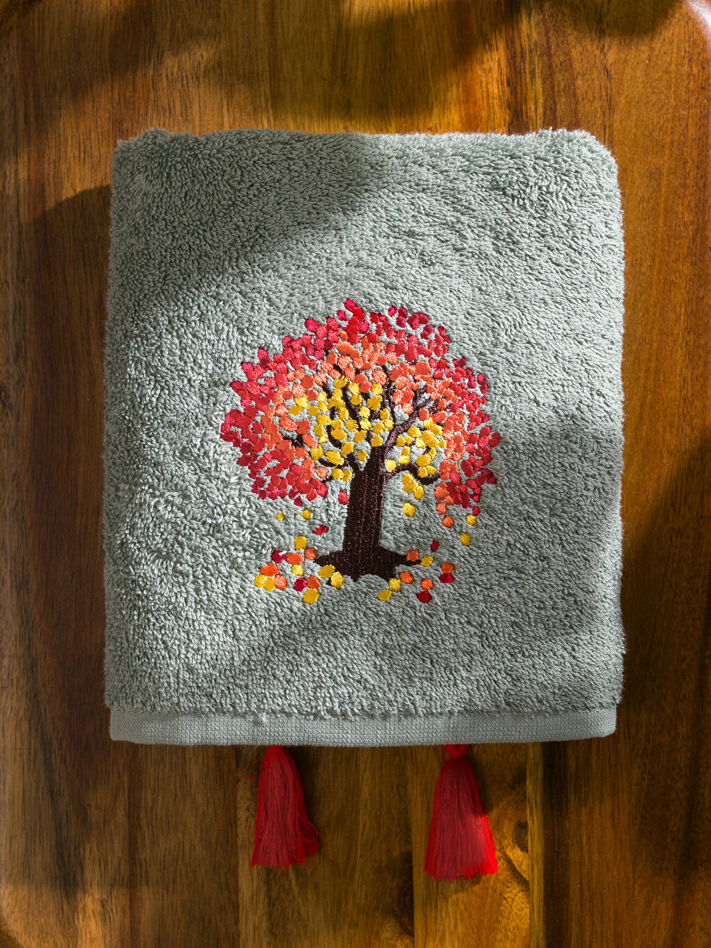 Haki Ağaç Nakışlı Yüz Havlusu 50x80 cm-2