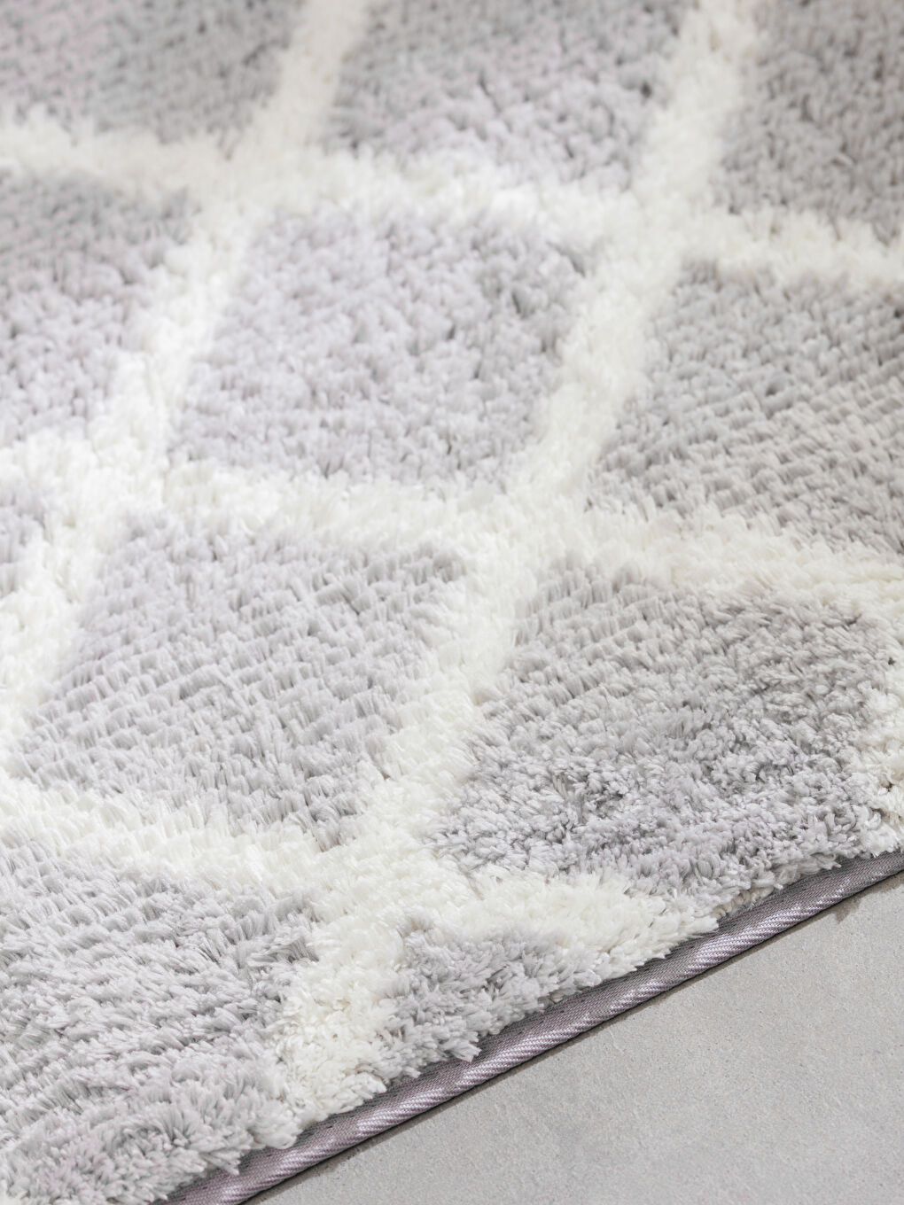 Patterned Bath Mat 60x100 cm-1