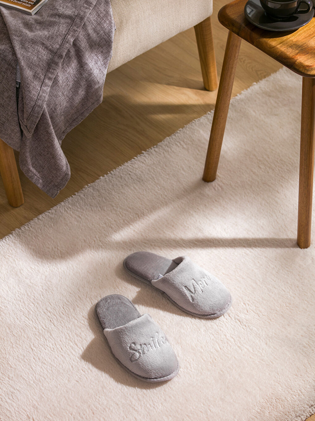 Embroidered Women's Home Slippers