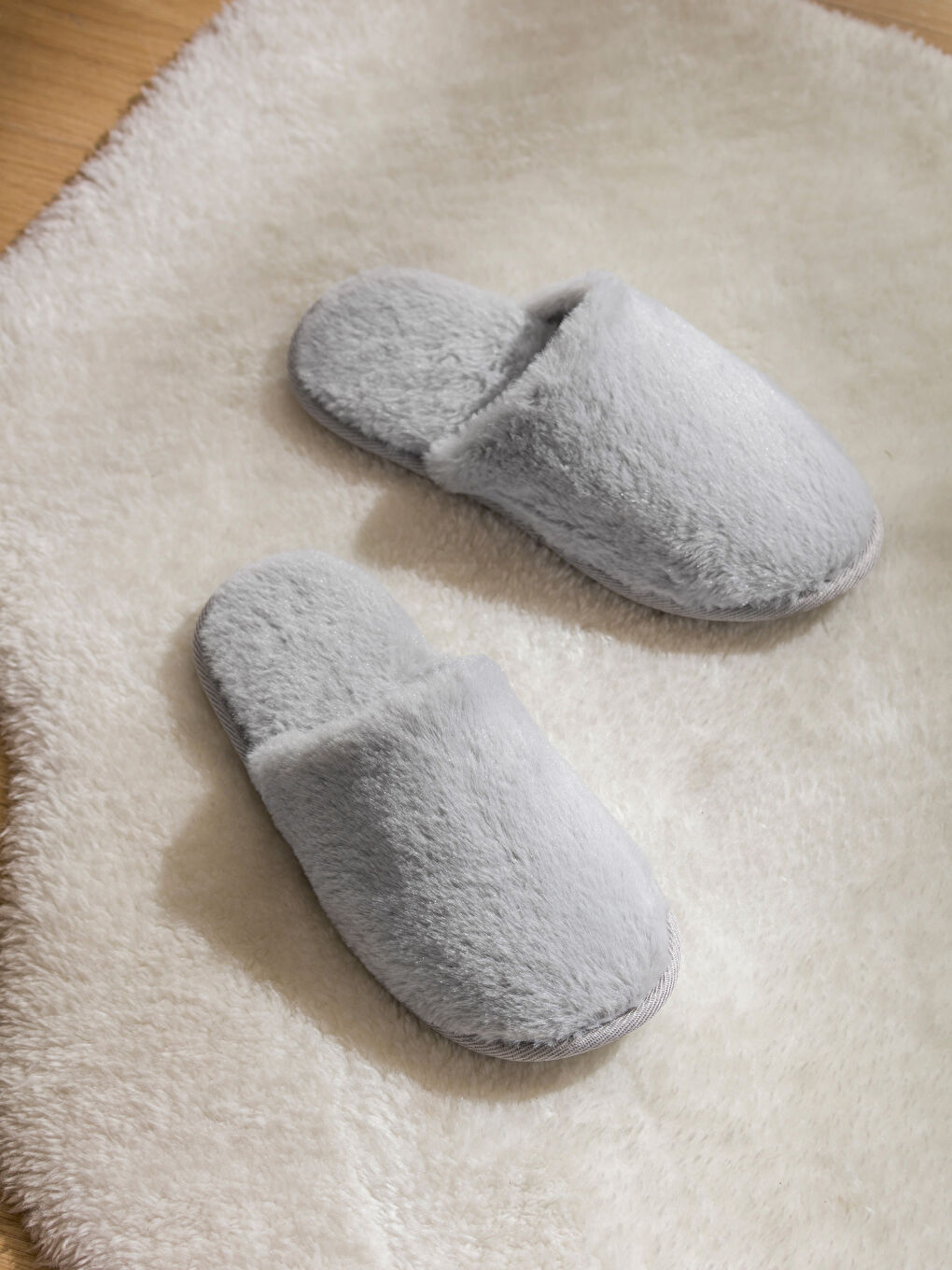 Plain Plush Women's Home Slippers-1