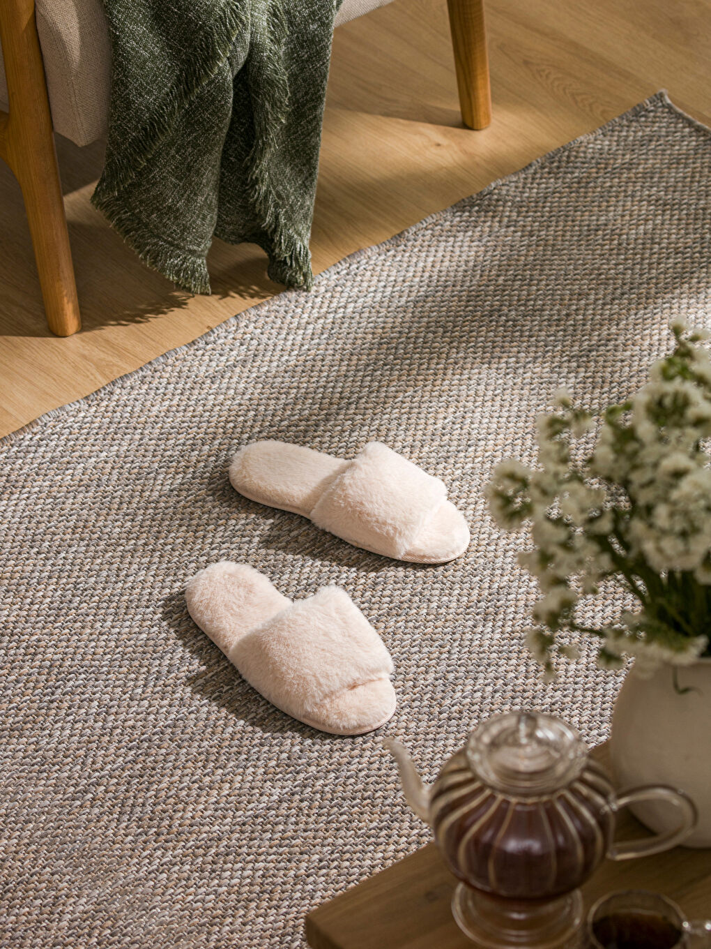 Plush Single-Band Women's Home Slippers