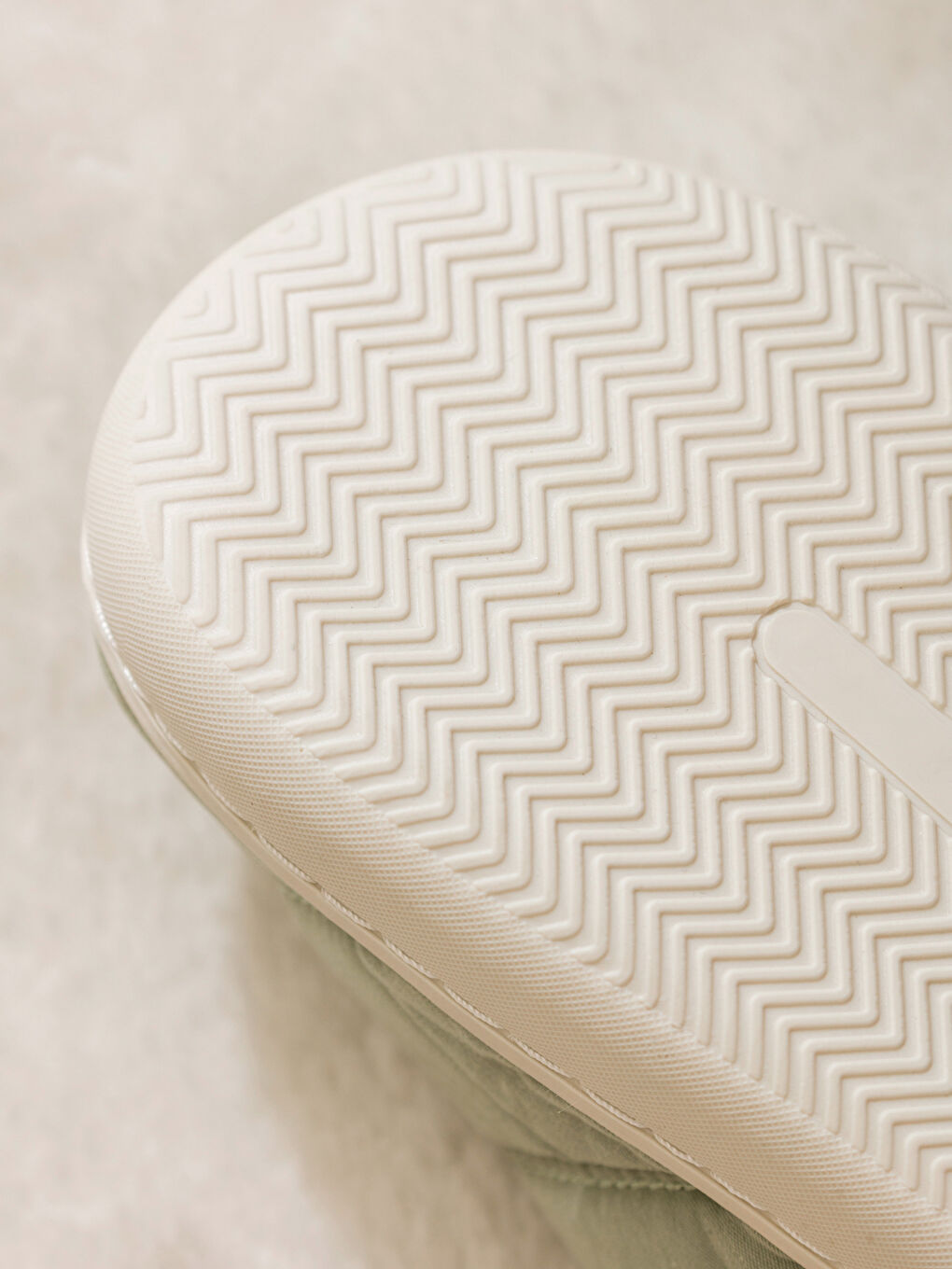 سليبر منزلي مطرز للسيدات-4