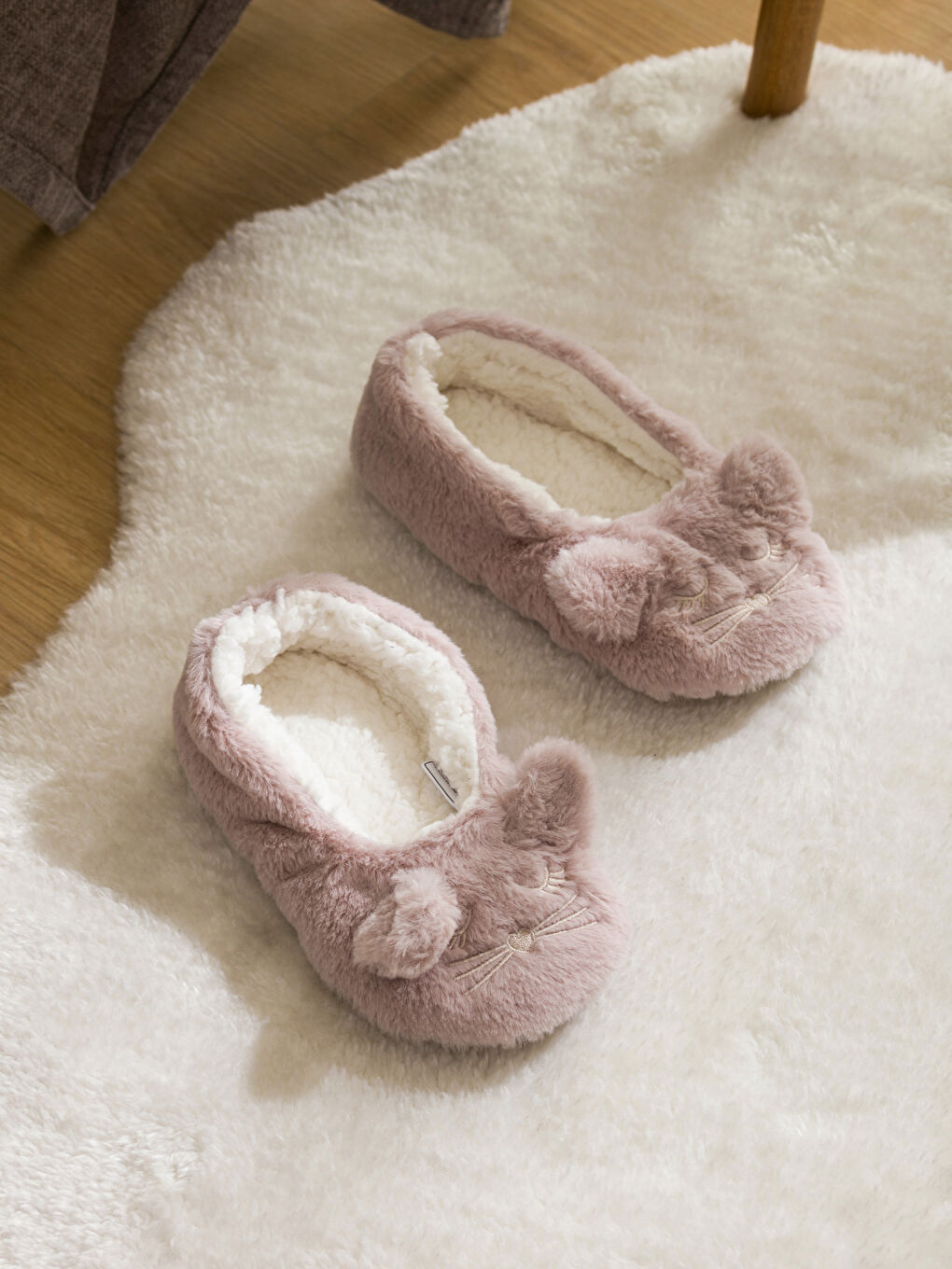 LCW STEPS 3D Appliqued Plush Women's Home Slippers -W4BY74Z8-MA6