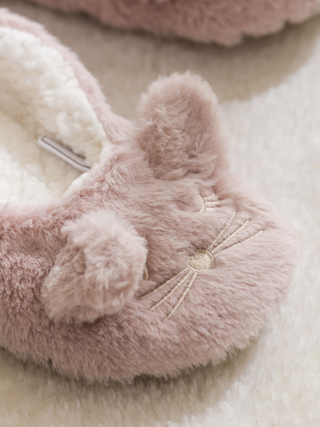LCW STEPS 3D Appliqued Plush Women's Home Slippers -W4BY74Z8-MA6