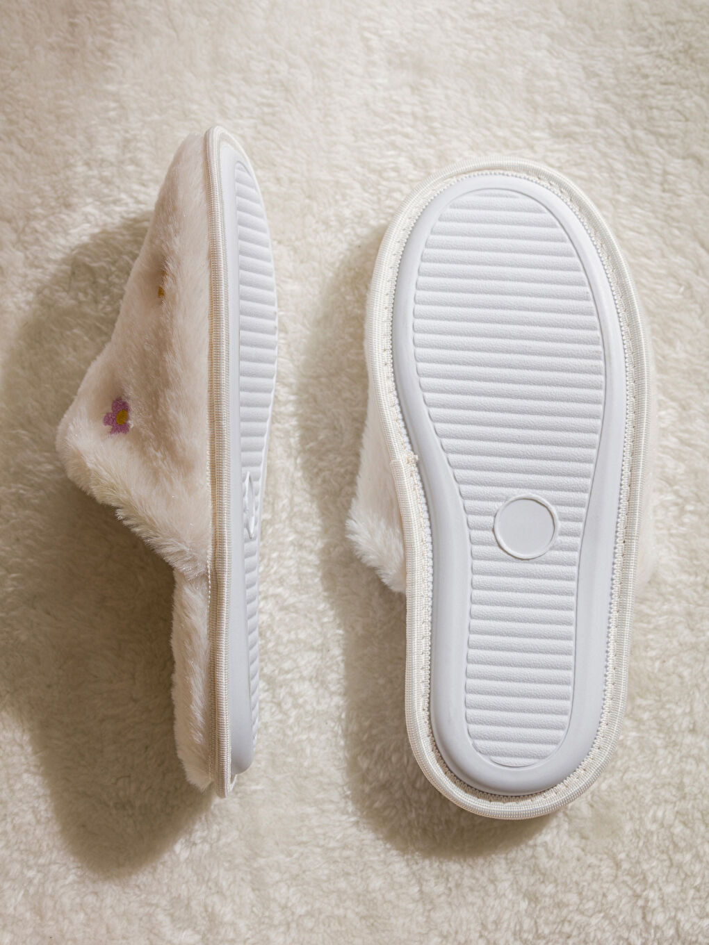 Desenli Pelüş Kadın Ev Terliği-3