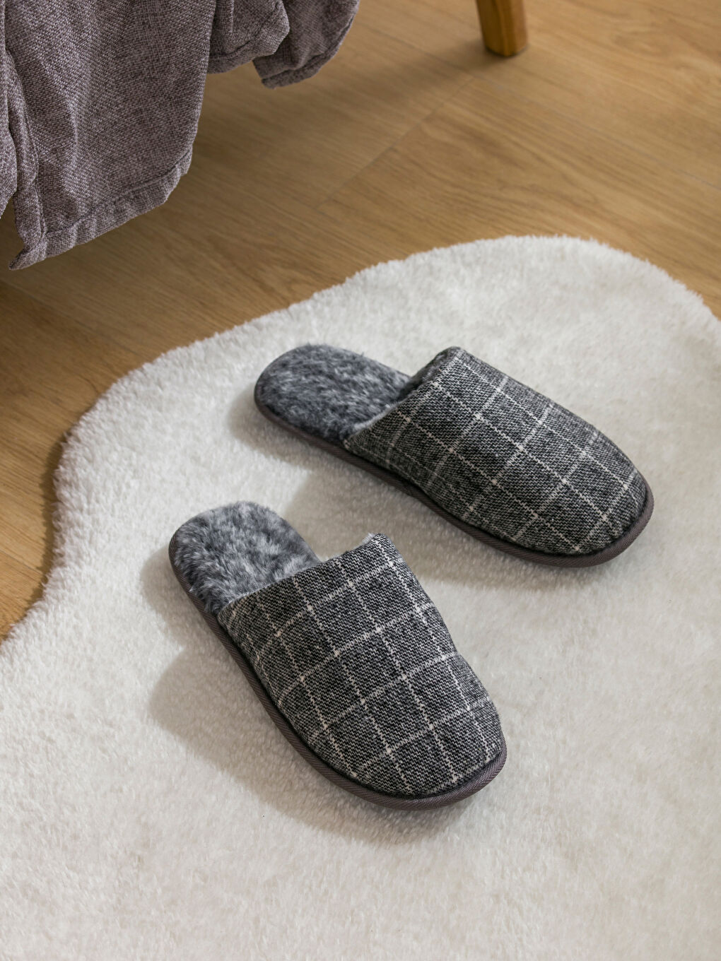 Plaid Patterned Men's Home Slippers-1