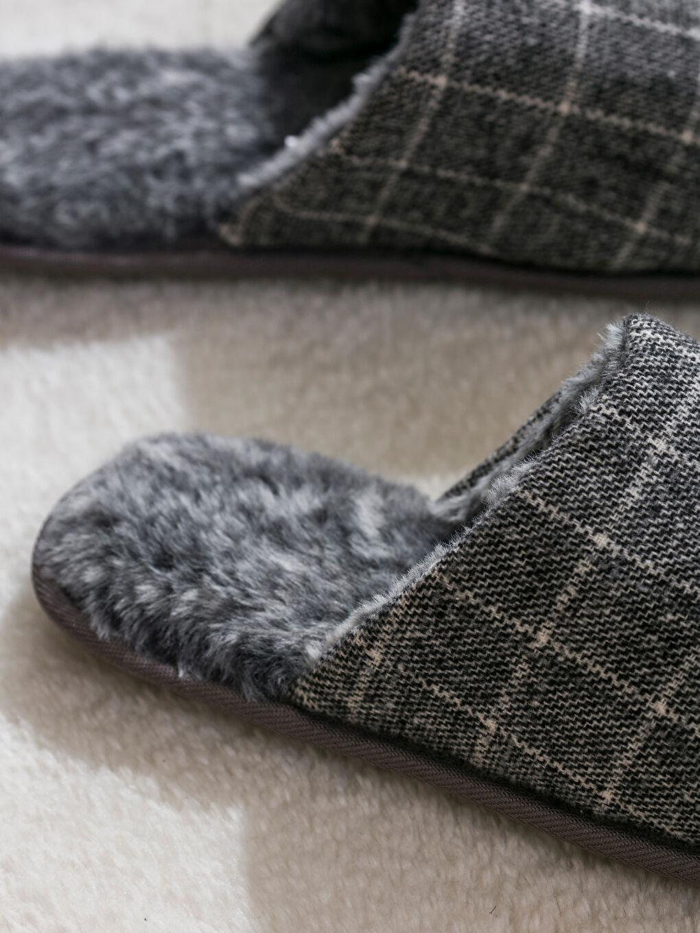 Plaid Patterned Men's Home Slippers-2