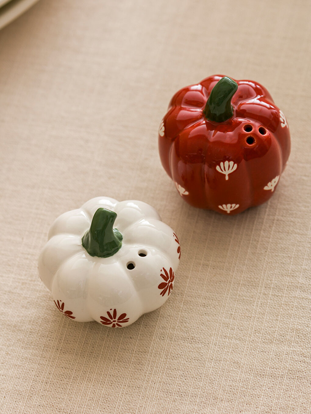 H12 Pumpkin Patterned Ceramic Salt and Pepper Mill-1