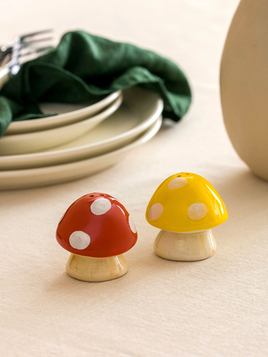 Ekru Baskılı Seramik Tuzluk ve Biberlik