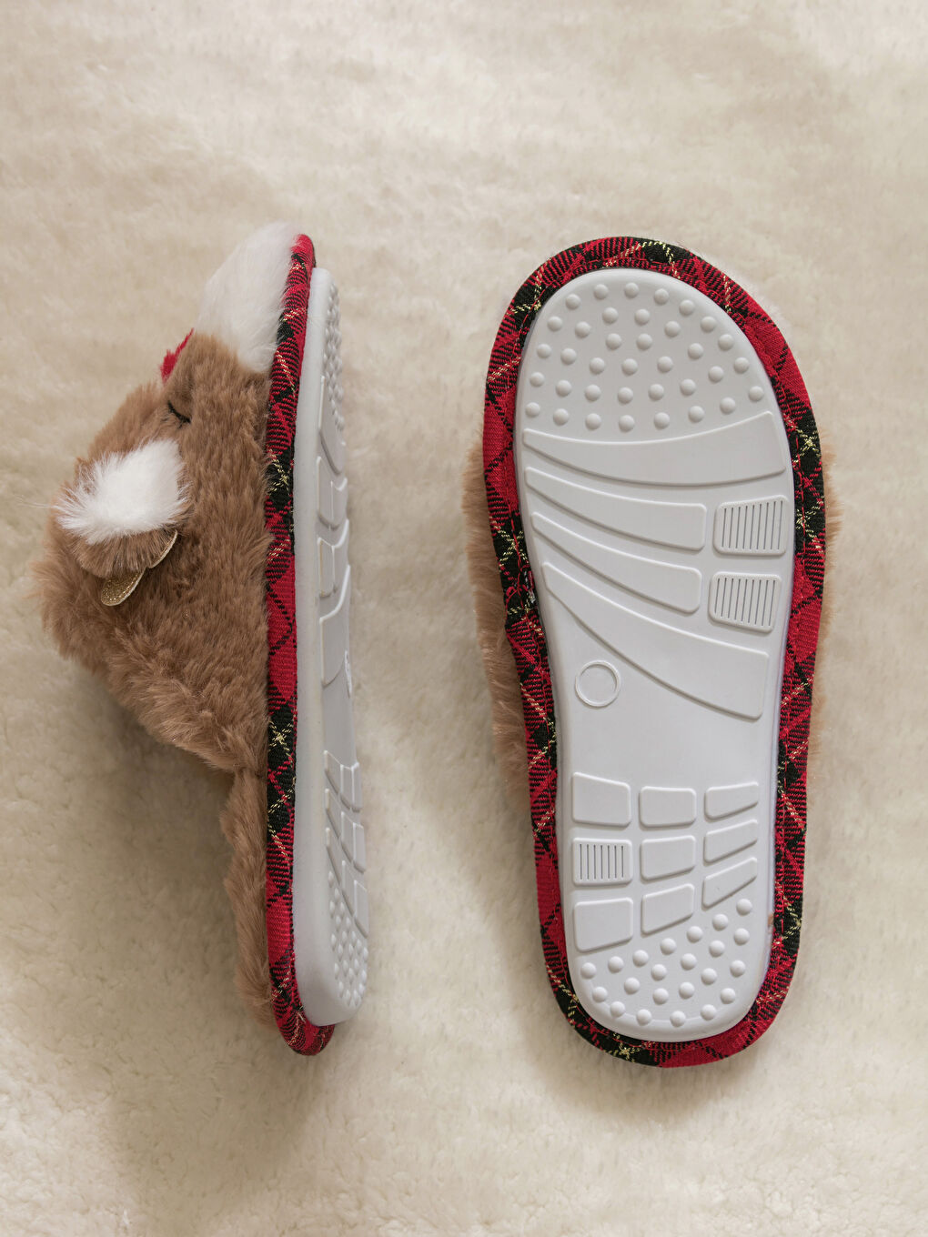 LCW HOME Deer Embroidered Plush Women's Home Slippers -W4CF92Z8-YGP